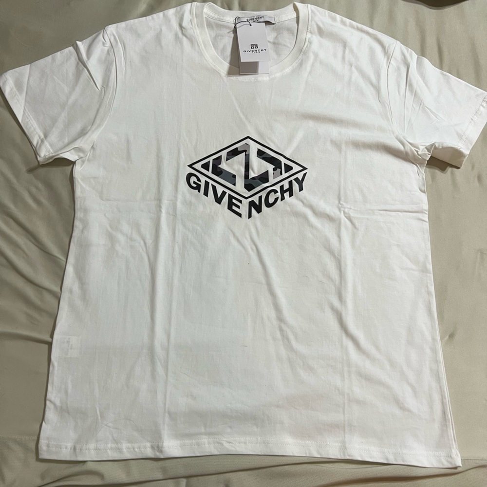 White mens givenchy T-shirt